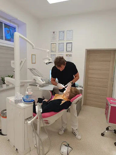 Centrum Medyczne Anadent - Dentysta Świdnica